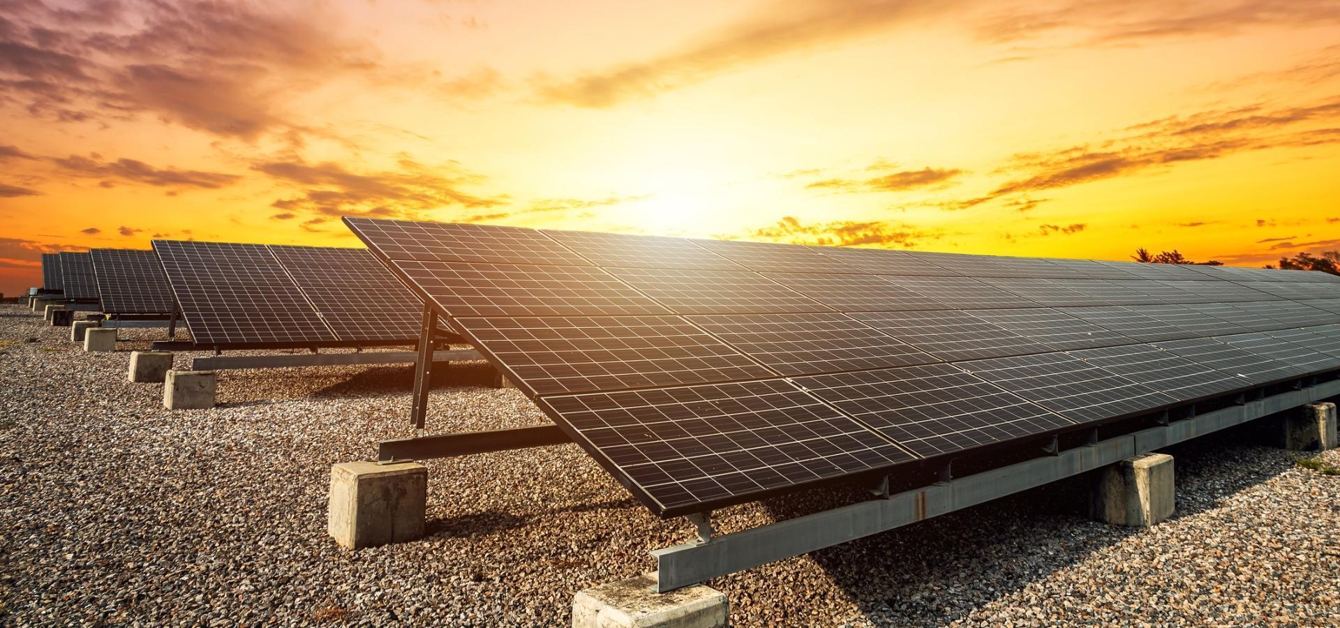 panele fotowoltaiczne na dachu